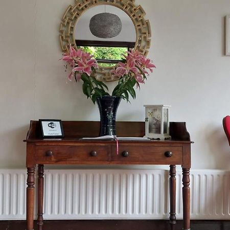Riverfield Bed And Breakfast Gorey Exteriör bild